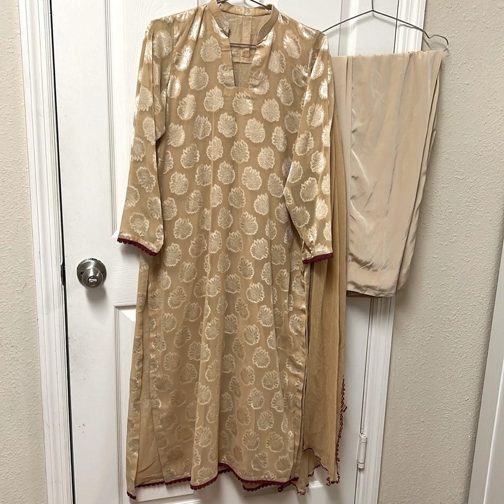 Shalwar Kameez- Elegant Cream Long Sleeve Dress, Size Medium